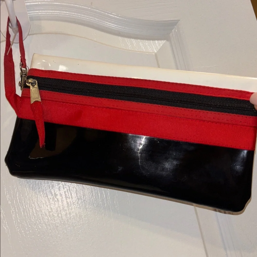 RED AND BLACK AND WHITE CLUTCH/WRISTLET SILVER HARDWARE BLACK PATENT LEATHER